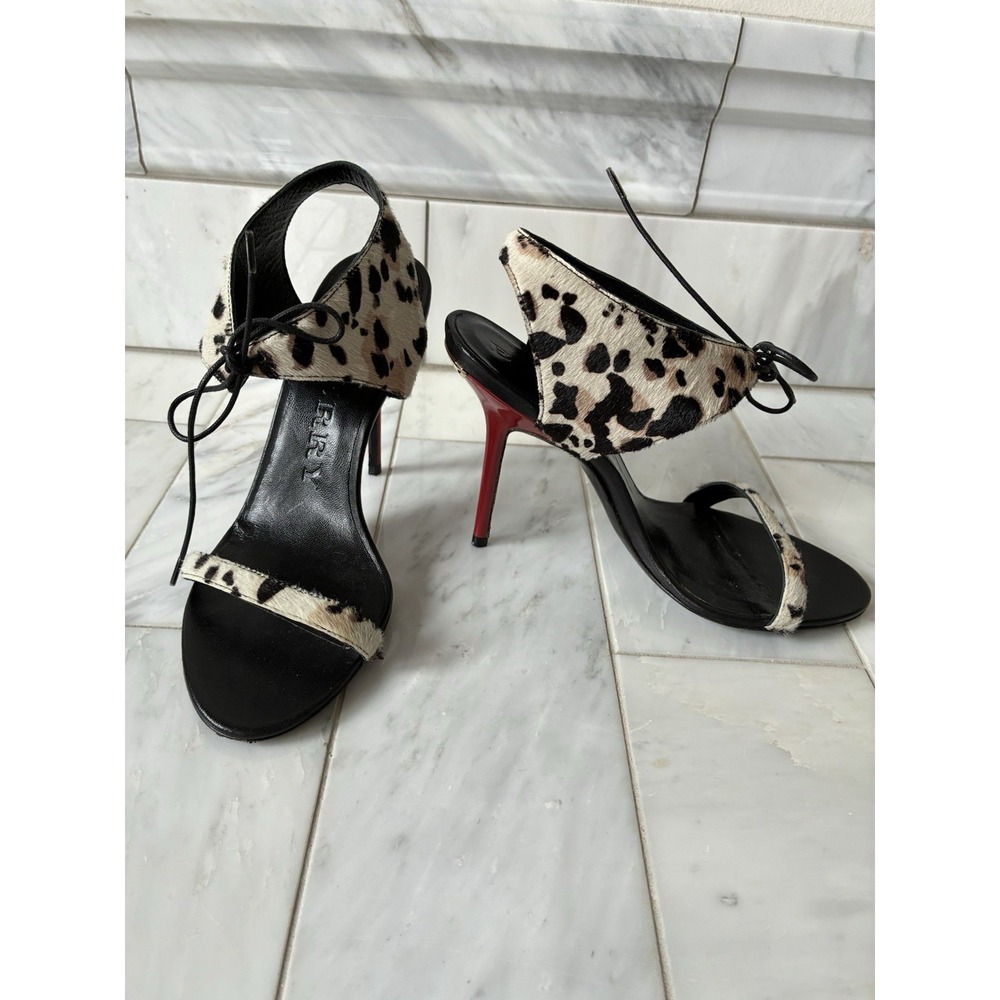 Burberry Animal Print Pony Hair Tie Detail Heels. Size 35 / 5. Red 4" Heels